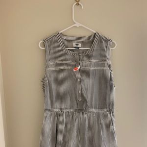 Old navy sear sucker peplum dress